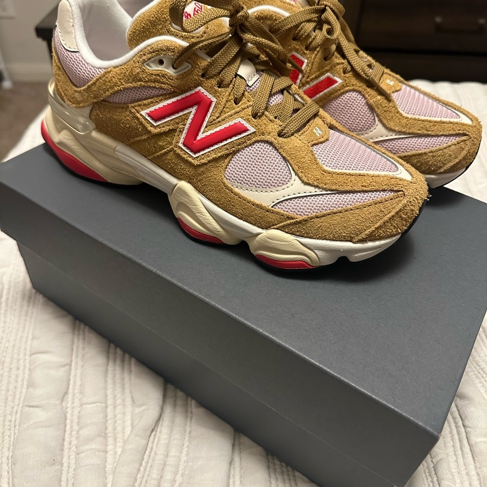 New Balance Women's Tan and Pink Sneakers
